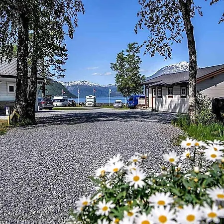 Spacious 6-person In Kinsarvik 3* Lofthus
